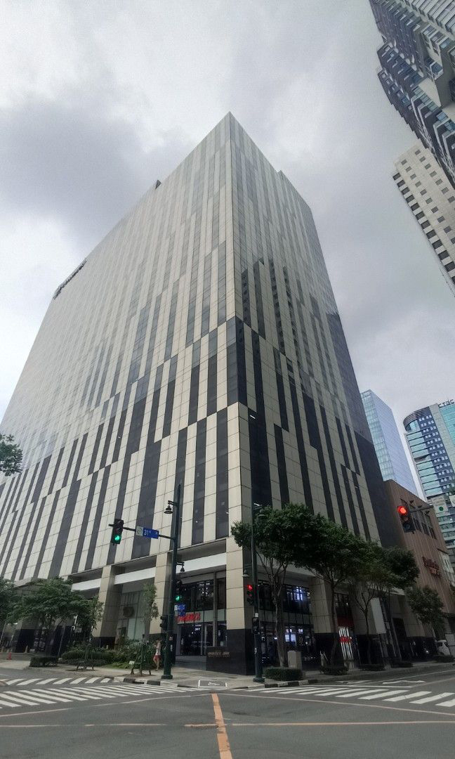 Bonifacio Stopover Corporate Center